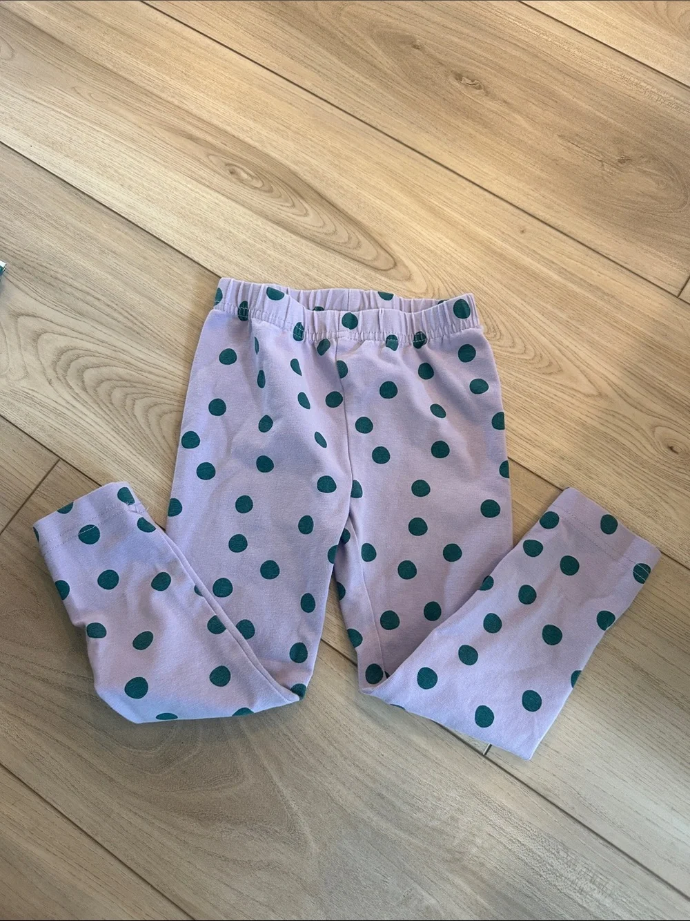 Hanna Andersson Lavender Leggings with Teal Polka Dots